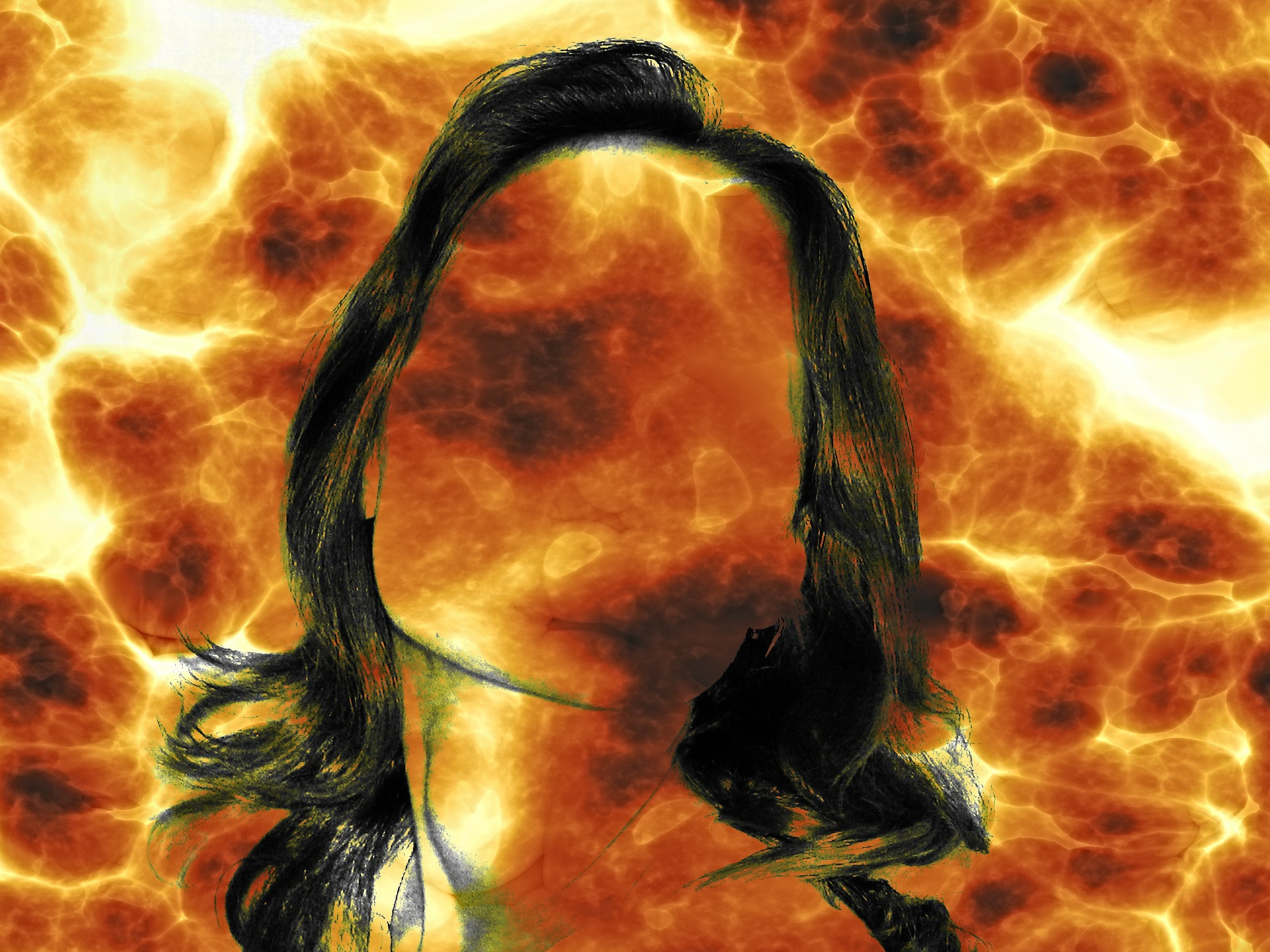 silueta de una mujer sobre un fondo de llamas Imagen de Gerd Altmann en Pixabay